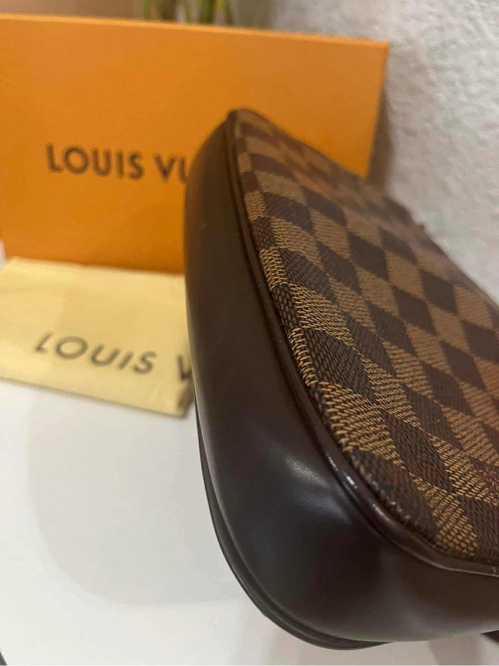 Louis Vuitton Damier Ebene Shoulder Pochette - Picture 5 of 13